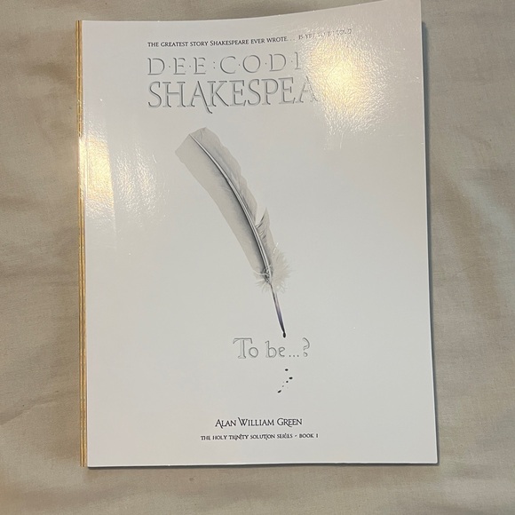 DEE-CODING SHAKESPEARE - Signed Copy - Picture 3 of 4